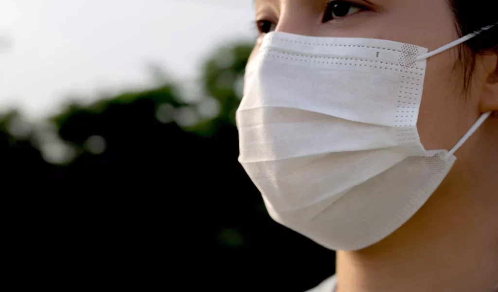 11歲童高燒不退確診黴漿菌肺炎 醫警告：恐致腦炎 勿輕忽類流感症狀