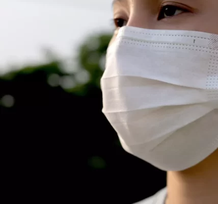 11歲童高燒不退確診黴漿菌肺炎 醫警告：恐致腦炎 勿輕忽類流感症狀