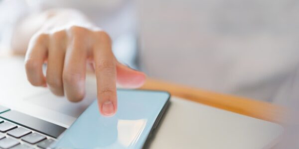 詐騙手法又翻新！假冒「ETC欠費通知」簡訊亂發　公路局急澄清