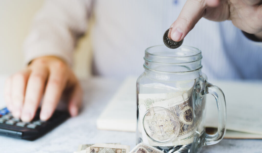 「生活費6000元夠嗎？」家長替大學生擬生活費 網友齊喊：連吃飽都難！