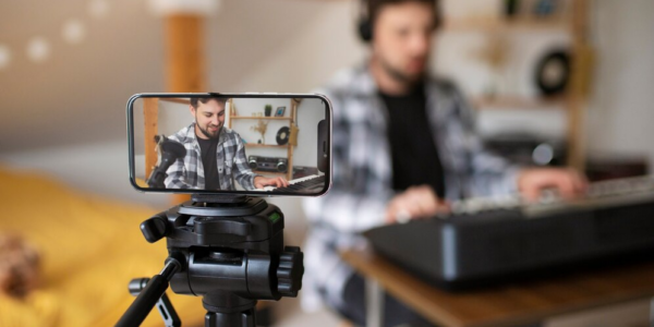 狠愛演夫妻徵才爆工量 網嘆「身體要緊」：這根本三人份工作