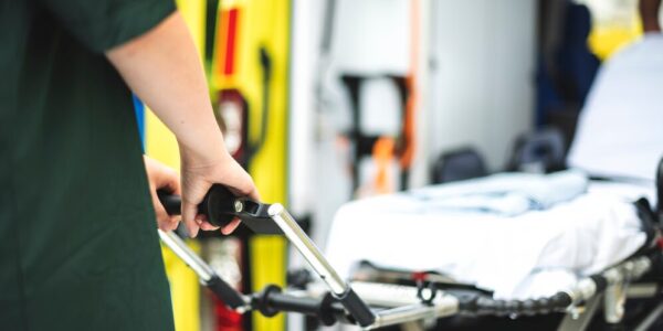 台中勤美商圈再傳墜樓憾事！20歲女子凌晨重傷送醫不治　近日已連3起