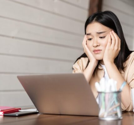 壓力過大引發健康危機！45歲女性因完美主義導致失眠與焦慮