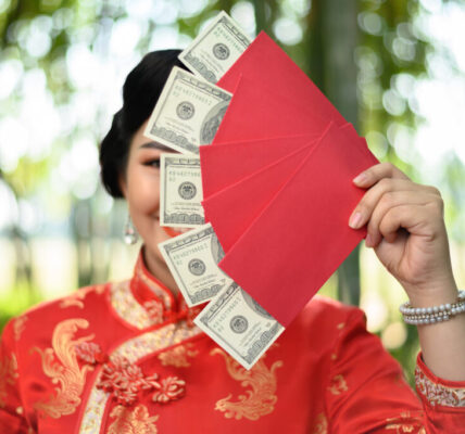 台股低迷也有轉機？命理師揭財神5徵兆 武財神誕辰迎財氣