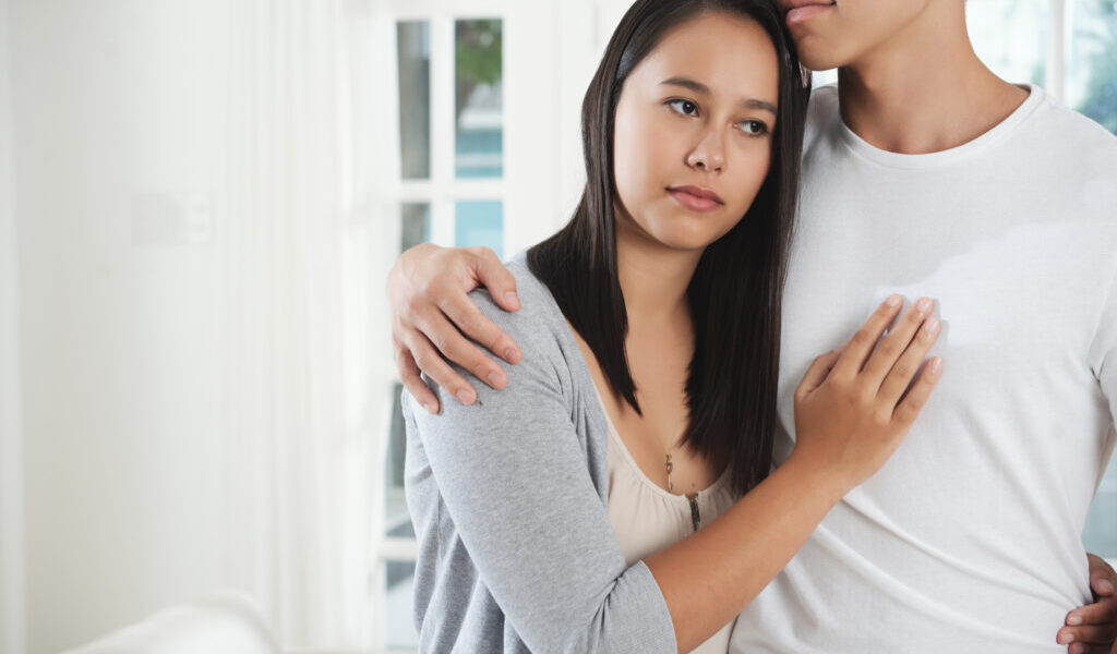 ​隱藏的薪資：家庭主婦意外發現丈夫收入真相，引發誠信與信任的反思