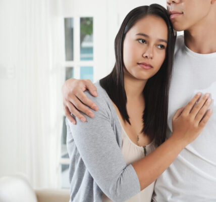 ​隱藏的薪資：家庭主婦意外發現丈夫收入真相，引發誠信與信任的反思