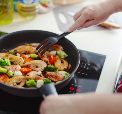 譚敦慈煮飯堅持「2不做」習慣！少了這動作 夫妻接連罹患肺癌