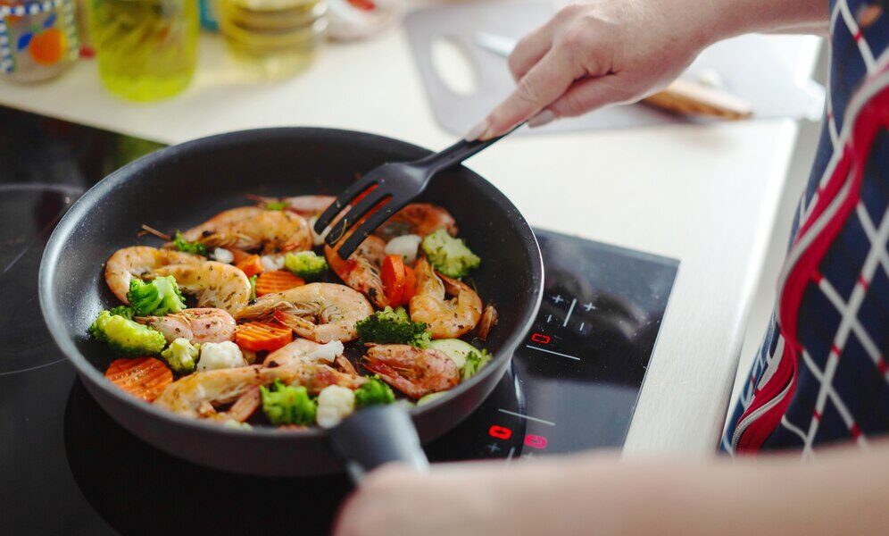 譚敦慈煮飯堅持「2不做」習慣！少了這動作 夫妻接連罹患肺癌