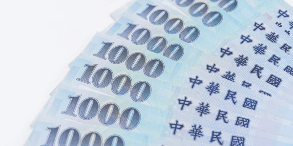 台幣強升掀換匯潮　29字頭登場 民眾搶買美元日圓 專家曝「關鍵價位」