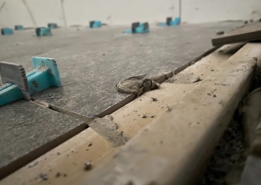 鈞詣地磚工程爭議圓滿和解 阮伯全聲明：願承擔責任，盼重建業界信任