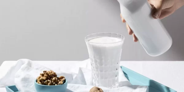 過期牛奶別急著丟！4大實用妙用曝光：清潔、保養樣樣行