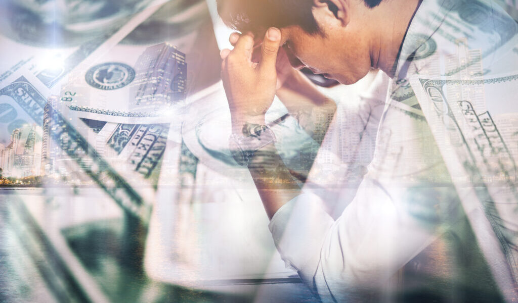 【拒當冤大頭】財經專家點名7大「隱形錢坑」　這些日常用品正默默榨乾你的荷包