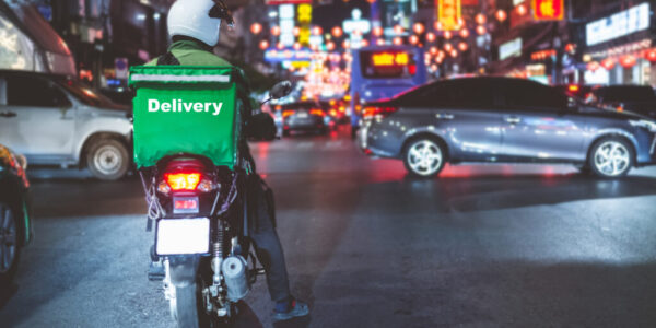 【民調話題】叫外送會給小費嗎？網友實話實說：看天氣和服務態度