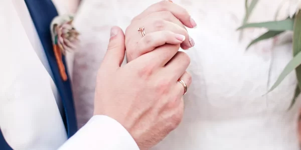 嫌男友月薪不到10萬「沒勇氣嫁」　女嘆婚後壓力大：蜜月至少歐洲玩14天