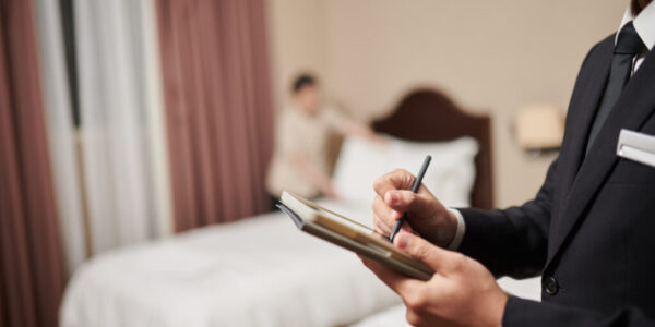 旅宿業缺工露曙光！政院拍板開放聘中階移工　最快明年第一季上路