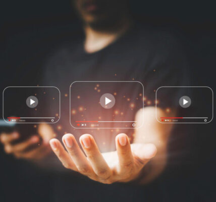 OpenAI 推出 AI 短片社交平台 Sora：影片擬真升級，個人分身登場