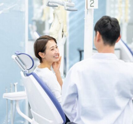 臨時牙痛掛不到號！網友怒打10間診所全滿　牙助曝真相：「不是不收，是真的看不完」