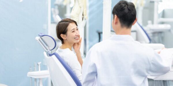 臨時牙痛掛不到號！網友怒打10間診所全滿　牙助曝真相：「不是不收，是真的看不完」