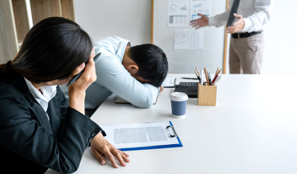 年底想離職該撐嗎？網友勸「先領年終再走」：別和錢過不去