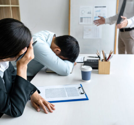 年底想離職該撐嗎？網友勸「先領年終再走」：別和錢過不去