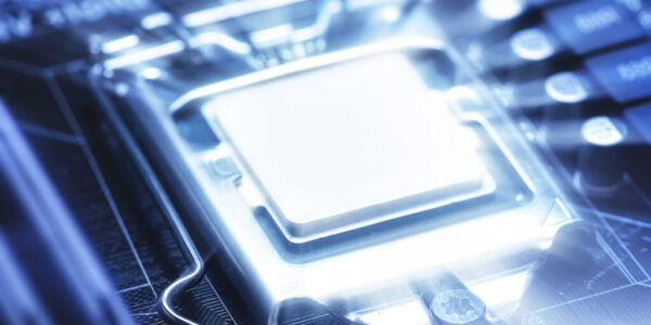 【台股衝破新高】輝達首顆美製晶片亮相　台積電點火AI概念股、指數飆上27,688點