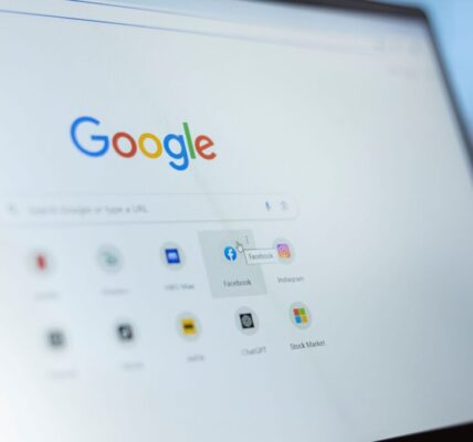 Google開戰網詐集團！首度對中國「簡訊釣魚三合會」提告　全球逾百萬人受害