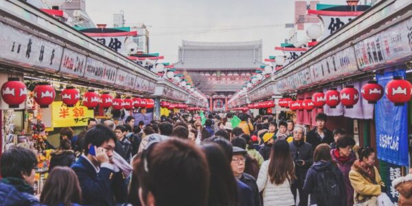 中國旅遊警示生效滿十日　北海道觀光不減反增？店家：台灣客帶來活力、人潮照樣爆滿