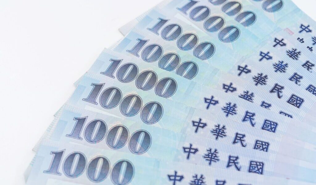 網路登記普發1萬引恐慌　民眾寧等ATM或郵局領現：「真的會怕被騙」