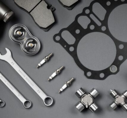 進口車來勢洶洶、關稅成關鍵變數　2026年恐成國產車最大考驗