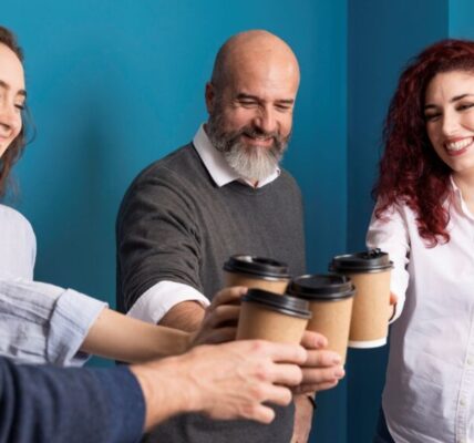 超商咖啡戰12月開打！全家「買30送30」最狂　7-11、萊爾富同步祭出半價優惠