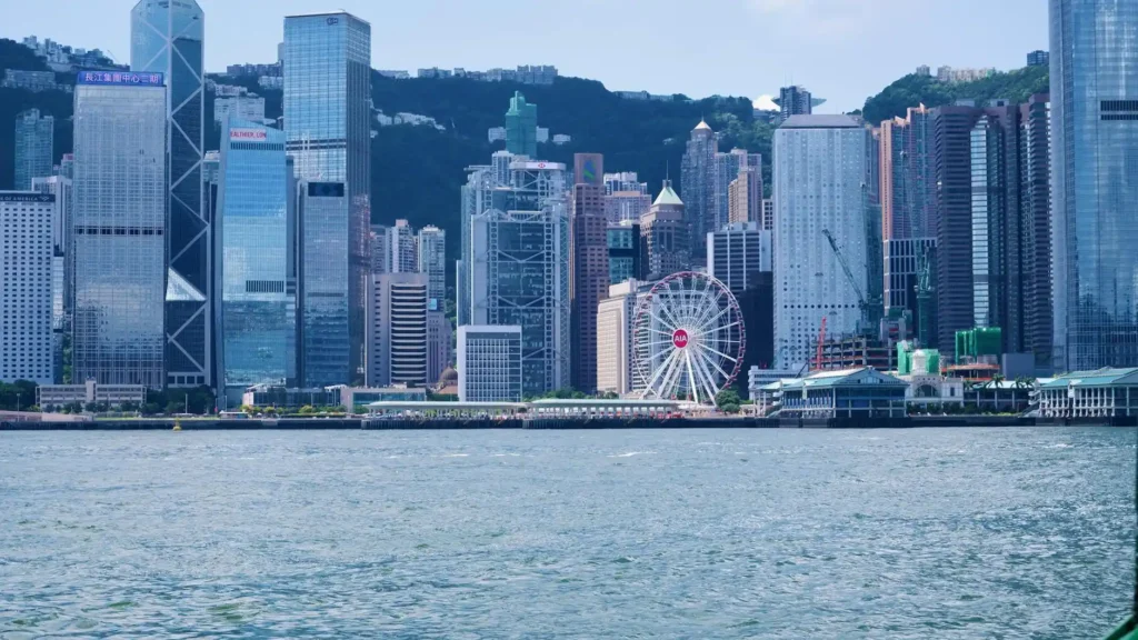 潘國靈新作石頭島出版以尋石書寫香港故事